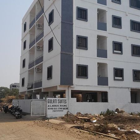 Hotel Gulati Suites Washim Esterno foto