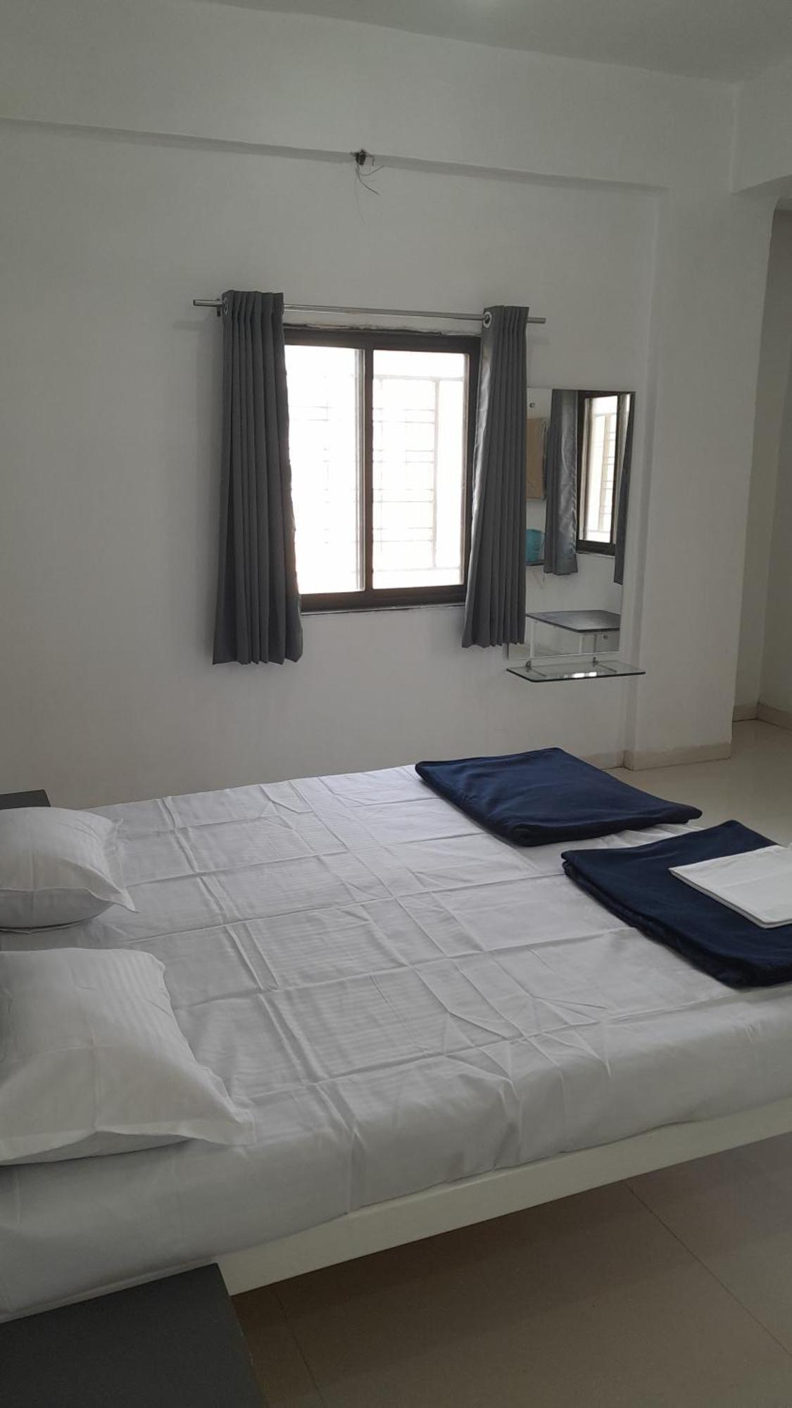 Hotel Gulati Suites Washim Esterno foto