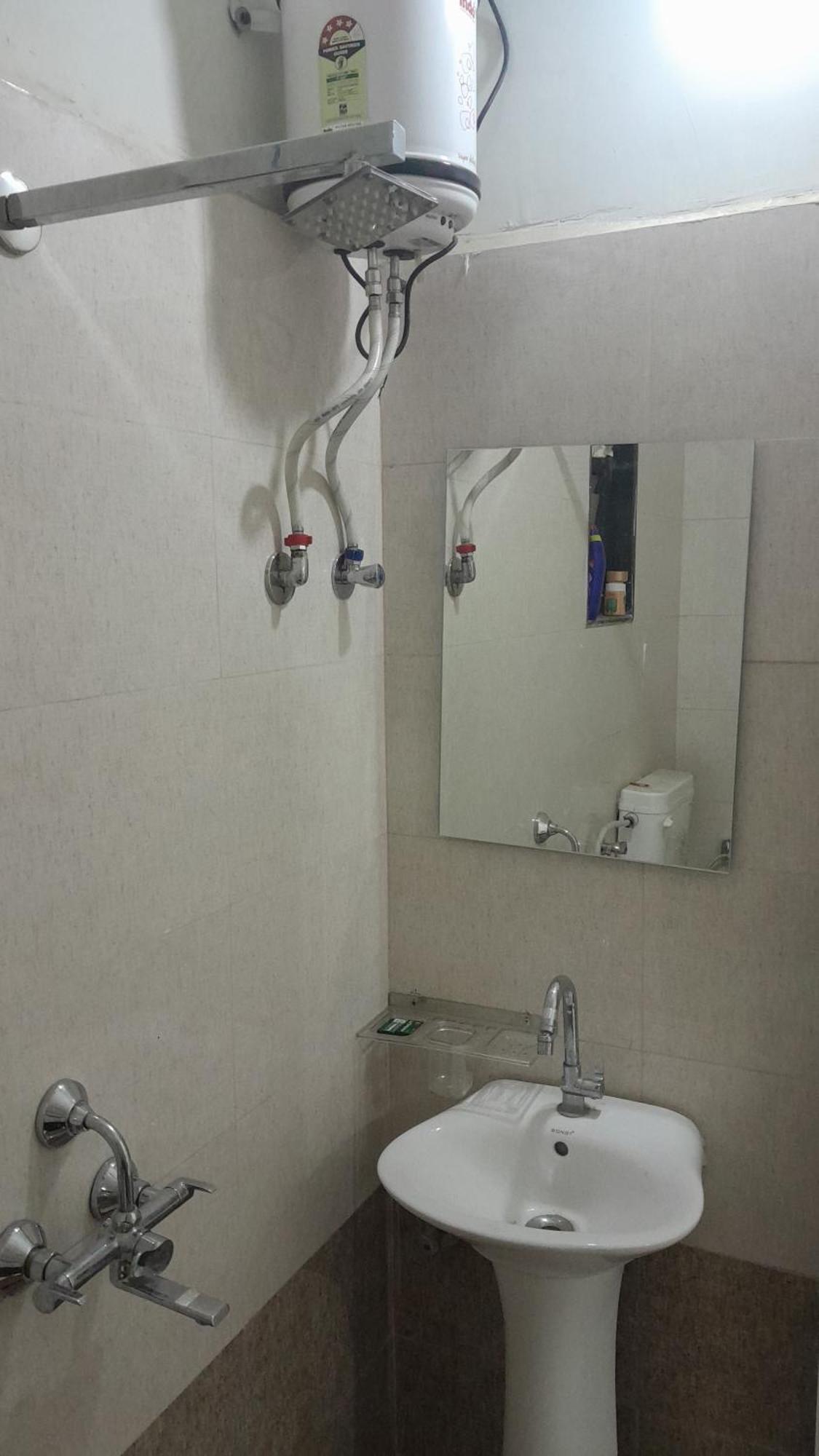 Hotel Gulati Suites Washim Esterno foto